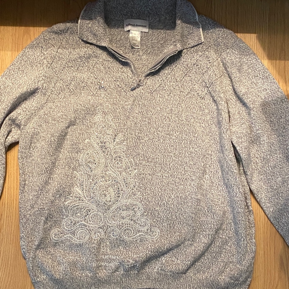 Preowned women’s Alfred Dunner X-Mas sweater XL excellent
